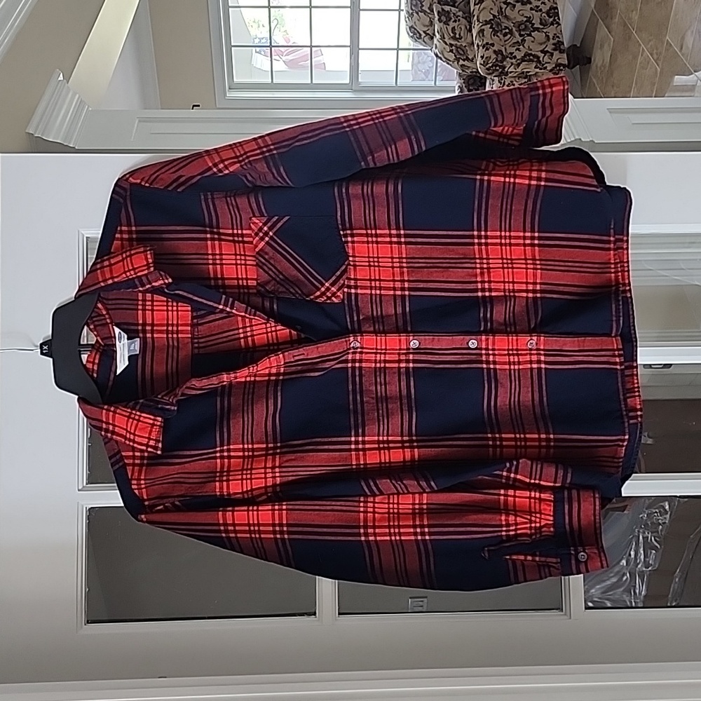 Ladies' Button-Down Long-sleeved Shirt